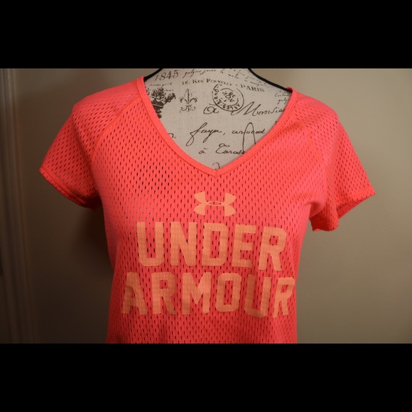 New Under Armour Jersey Neon Cropped top Medium - Picture 2 of 3